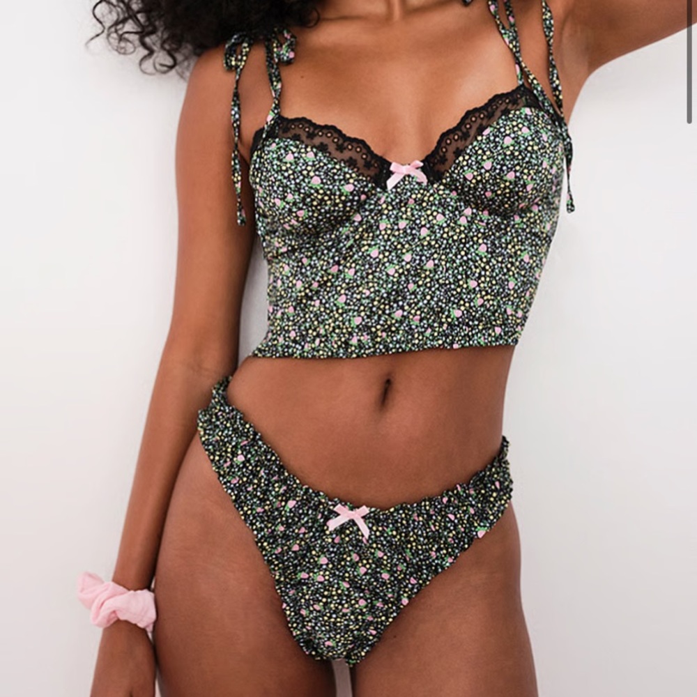 Farrah High-Waist Thong Panty with Strawberry Print